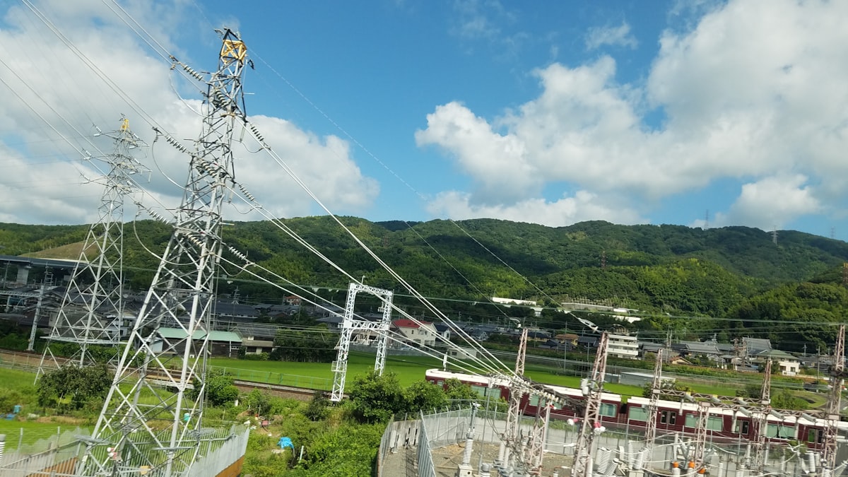 リミックスポイント、電力小売の51%を光通信系へ譲渡へ　蓄電池で提携も